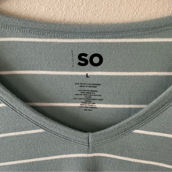 SO Light Blue & White V-Neck Basic Casual Short Sleeve Tee Size Large - Picture 5 of 10
